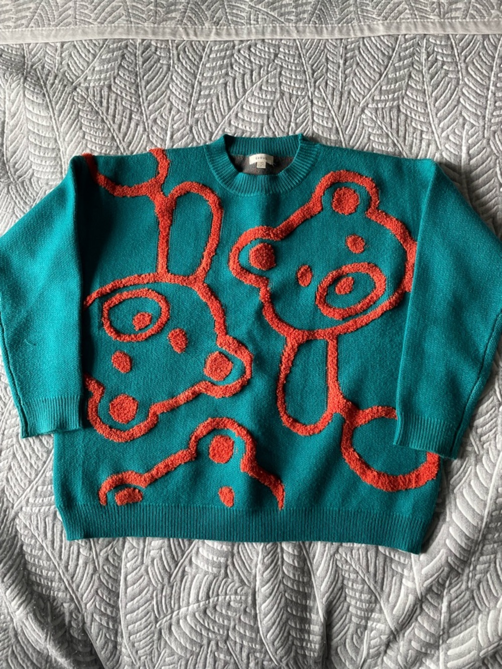 debut teddy bear crew neck sweater